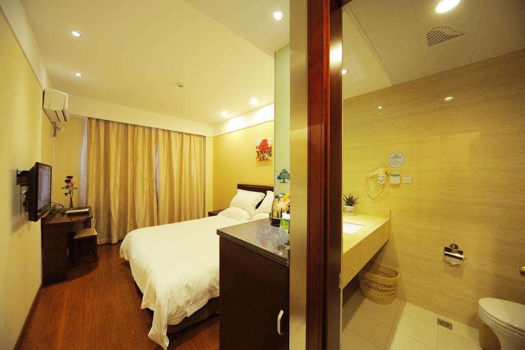 Greentree Inn Shanghai West Huaxia Road Metro Station Express Hotel Esterno foto